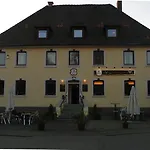 Einstein Hotel 2*