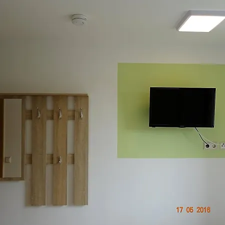 Einstein 바트크로찡엔